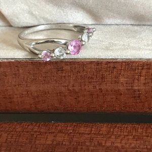 WHite gold, diamond and pink sapphire ring